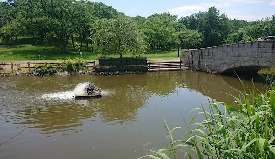 呉羽山公園都市緑化植物園